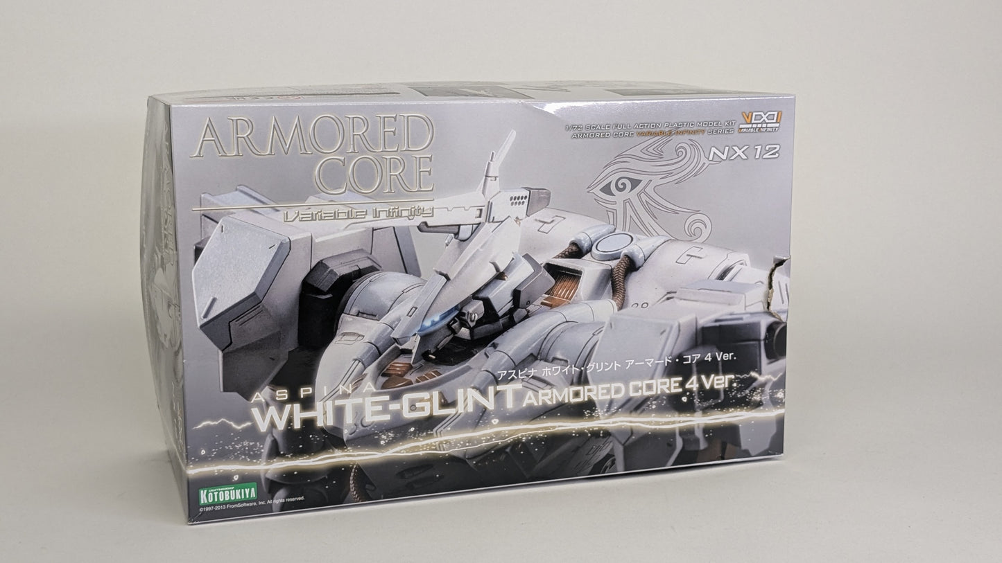 Armored Core - Modellbausatz AC4 1/72 ASPINA WEISS-GLINT