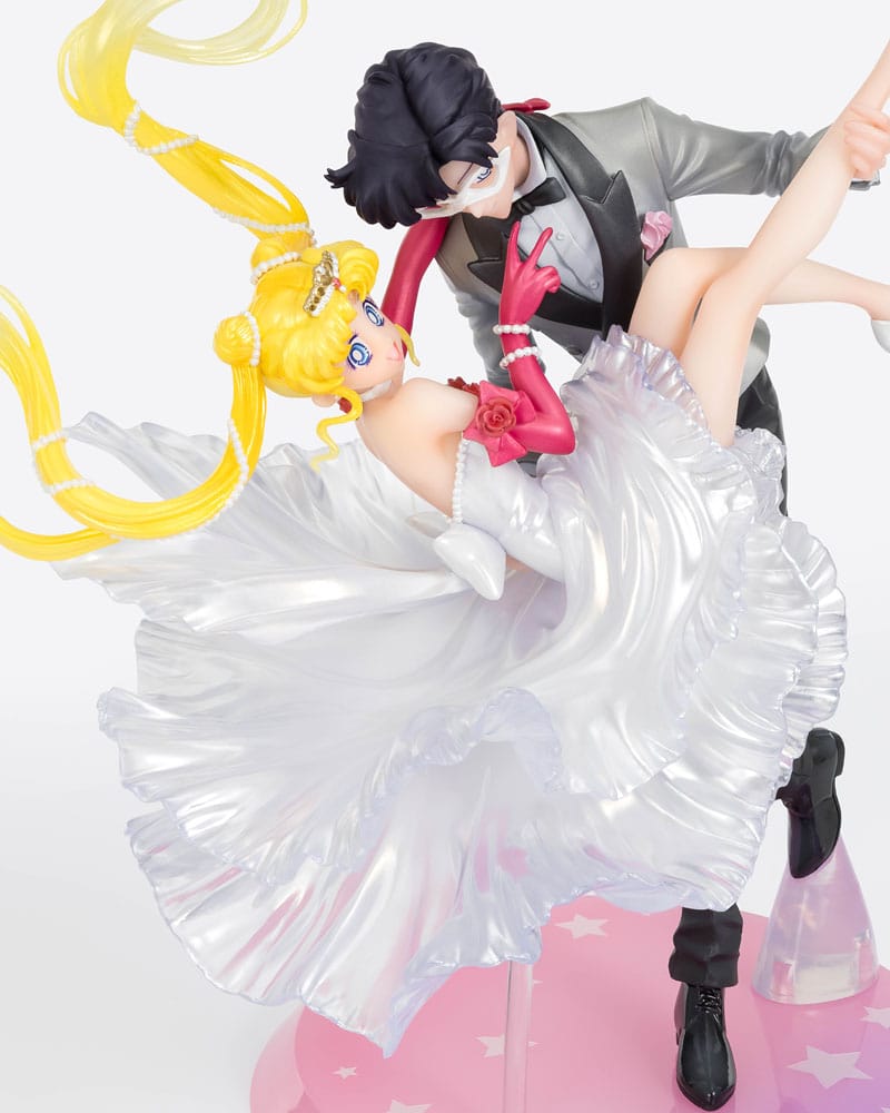 Sailor Moon FiguartsZero Chouette Statue USAGI & TUXEDO MASK Moonlight Glow