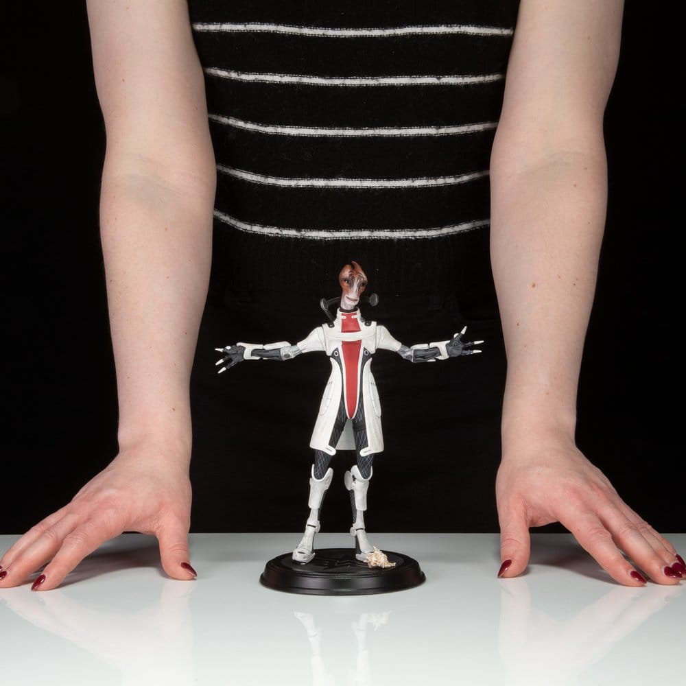 Mass Effect Figure Statue MORDIN SOLUS
