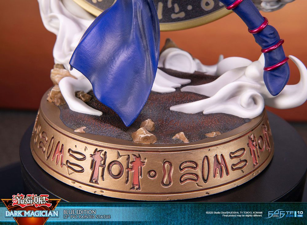 Yu-Gi-Oh! F4F Statue DARK MAGICIAN Blue / Purple
