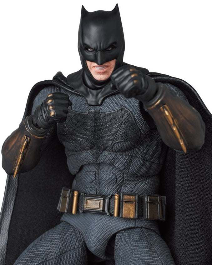 Zack Snyder's Justice League MAFEX Action Figure BATMAN (RE-RUN) - 2