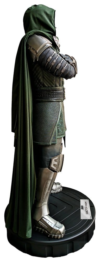 Marvel Avengers: Doomsday Life-Size Statue DOCTOR DOOM - 4