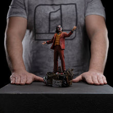 DC Comics Art Scale Deluxe Statue 1/10 JOKER (ARTHUR FLECK) - 4