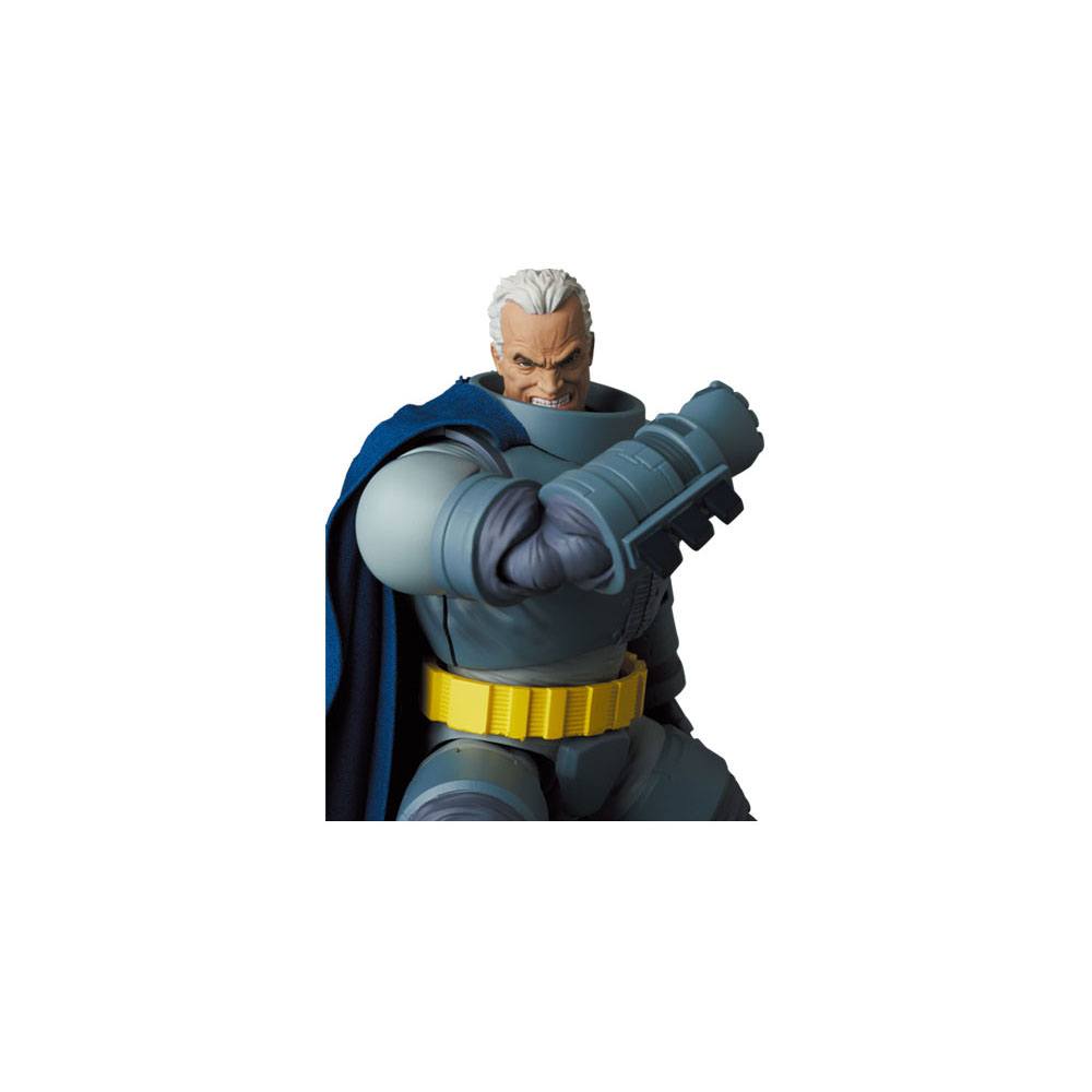 Batman MAFEX Action Figure ARMORED BATMAN (TDKR) (RE-RUN) - 4