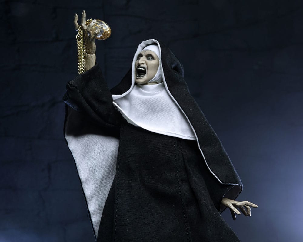 The Conjuring Universe Ultimate Action Figure THE NUN (VALAK) - 4
