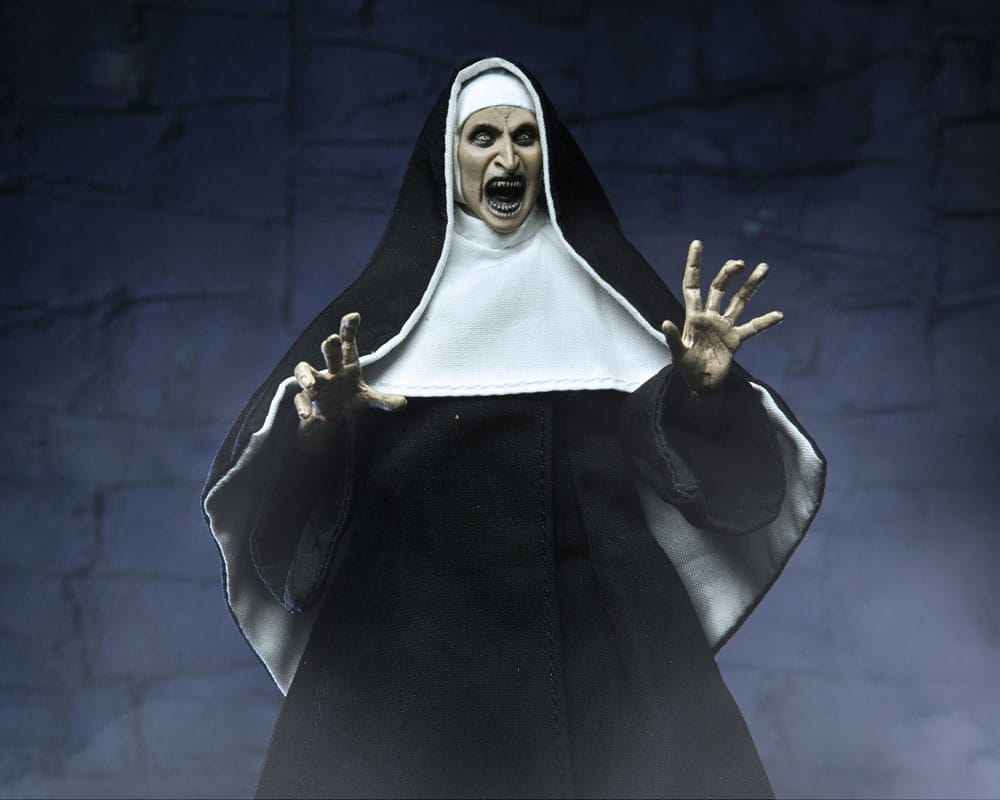 The Conjuring Universe Ultimate Action Figure THE NUN (VALAK) - 6