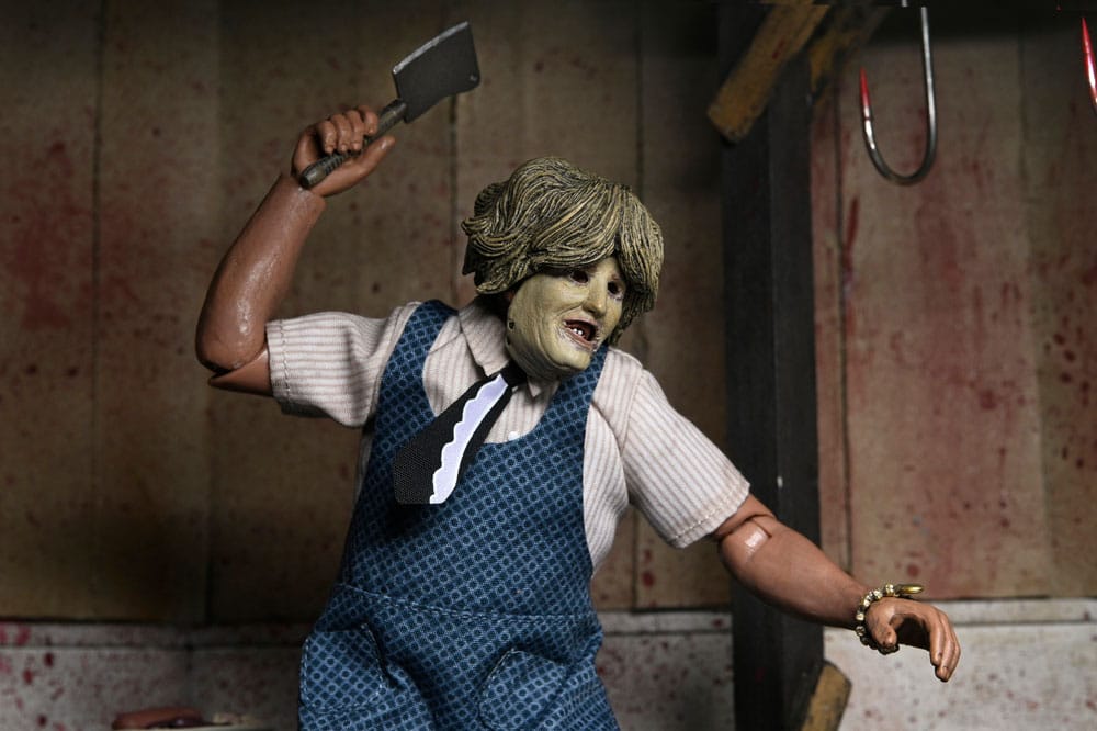 Texas Chainsaw Massacre Clothed Action Figure LEATHERFACE WITH OLD LADY MASK - 8