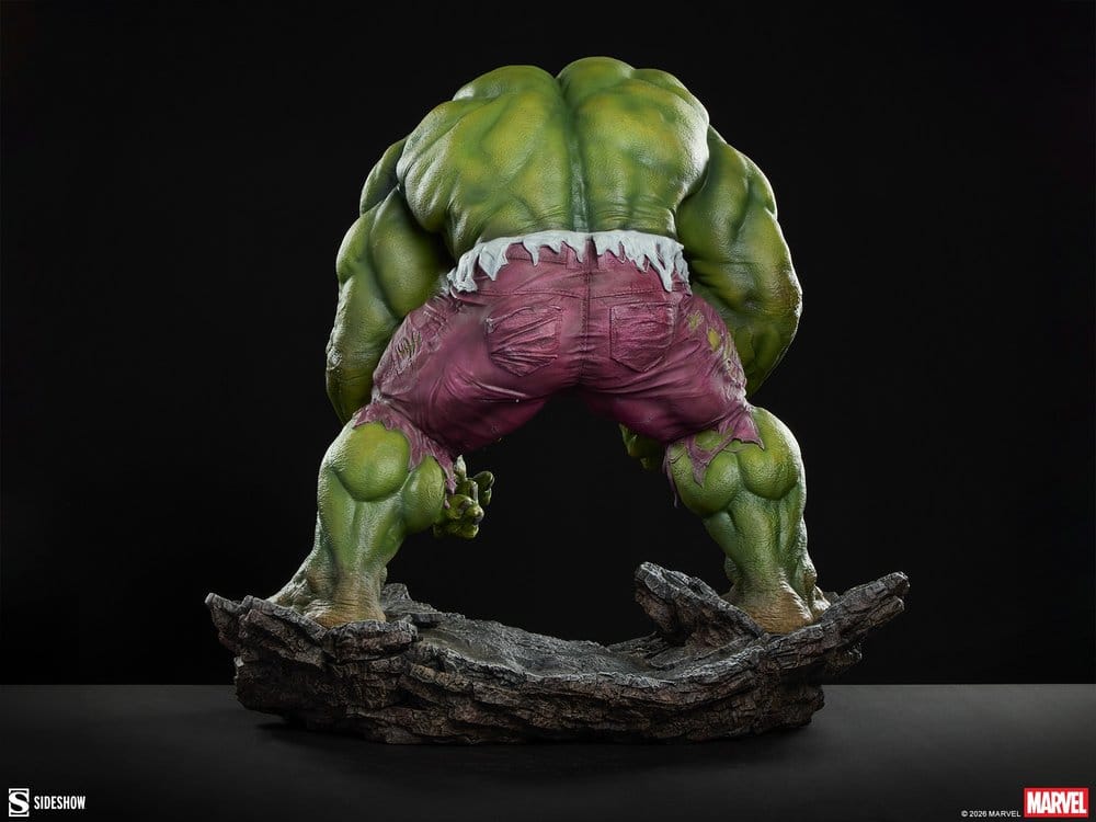 Marvel Premium Format Figure Hulk - 9