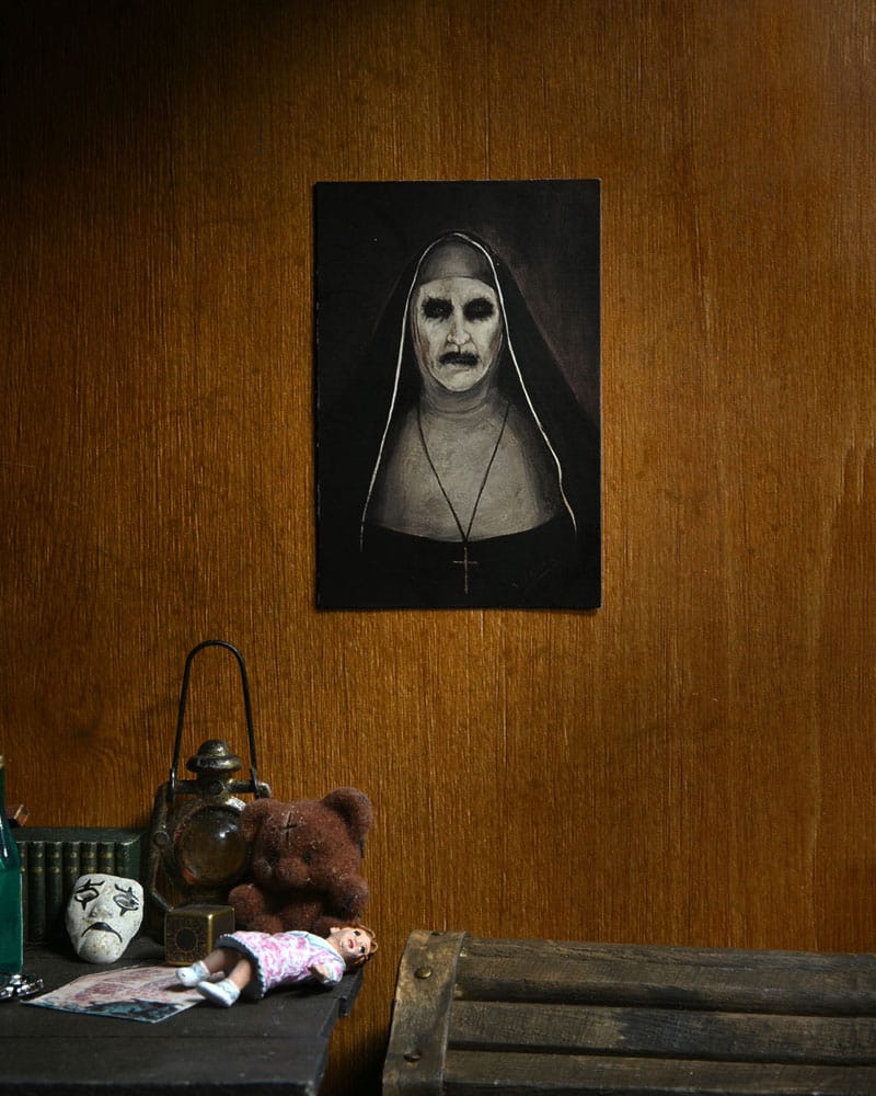 The Conjuring Universe Ultimate Action Figure THE NUN (VALAK) - 11