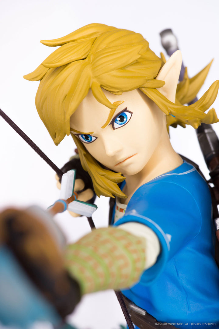 Legend of Zelda F4F Breath of the Wild Statue LINK