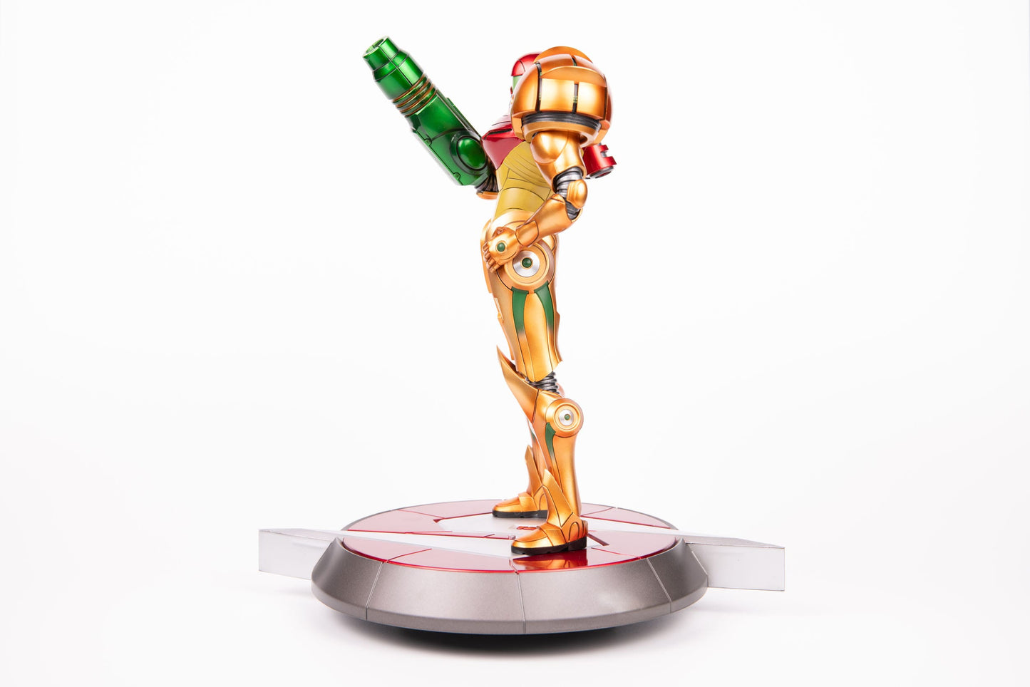 Metroid - Statue du costume Samus Varia