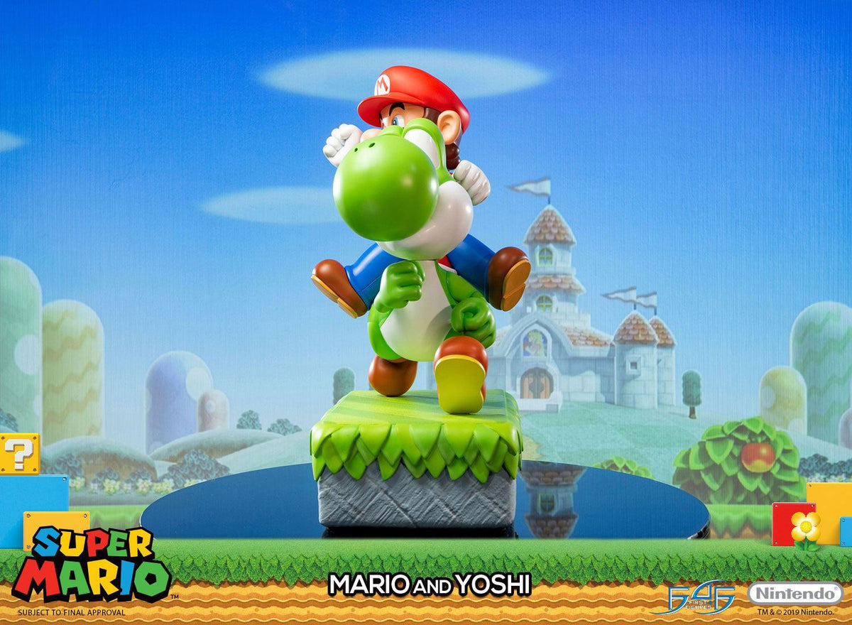 Super Mario &amp; Yoshi Statue