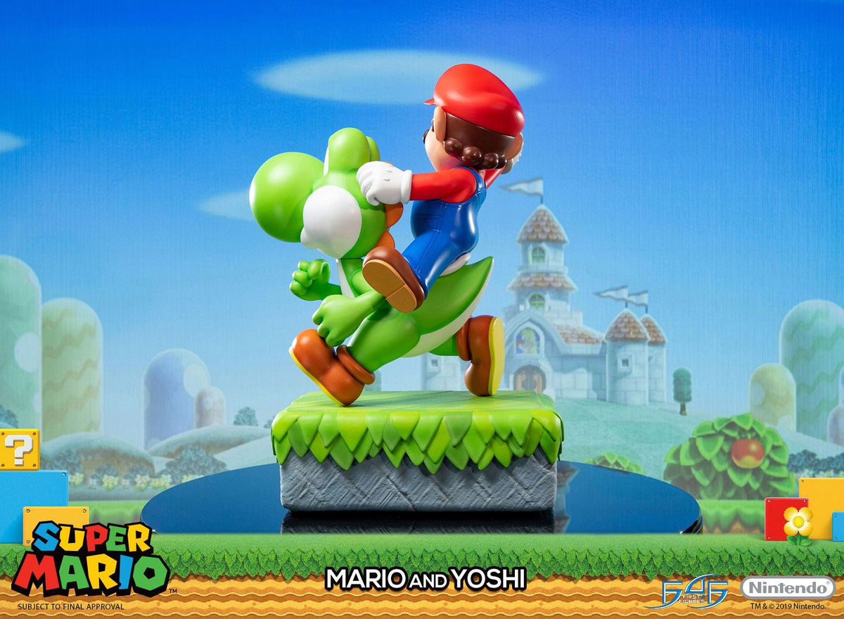 Super Mario &amp; Yoshi Statue