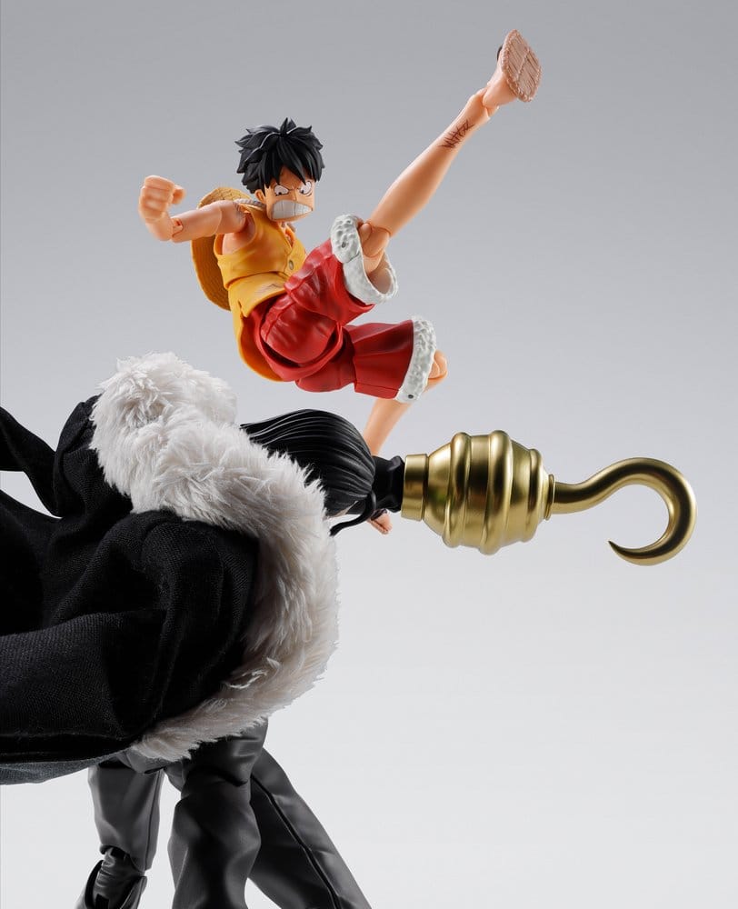 One Piece S.H.Figuarts Action Figure SIR CROCODILE