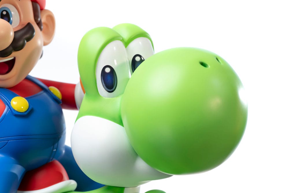 Mario Bros F4f Statue SUPER MARIO & YOSHI