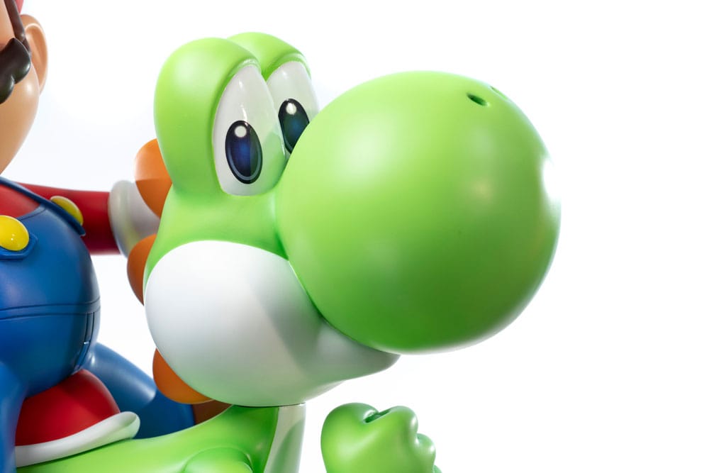 Mario Bros F4f Statue SUPER MARIO & YOSHI