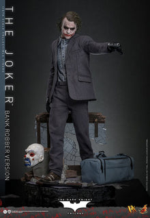 Batman The Dark Knight DX Action Figure 1/6 THE JOKER Bank Robber