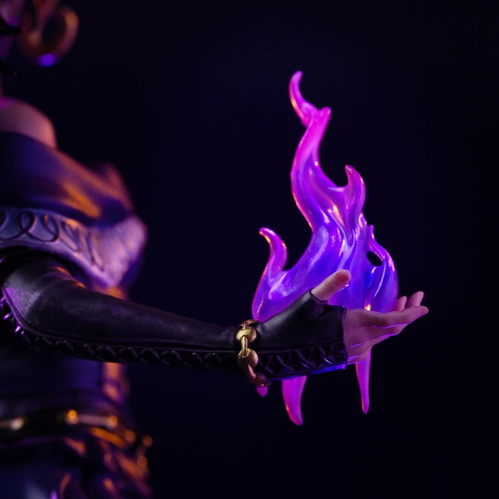 Magic the Gathering Deluxe Art Scale Statue 1/10 LILIANA VESS