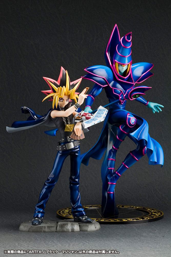 Yu-Gi-Oh! - ARTFXJ Scale 1/7 Dark Magician Statue