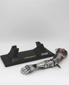Cyberpunk - Edgerunners JOHNNY SILVERHAND ARM REPLICA 30 cm 