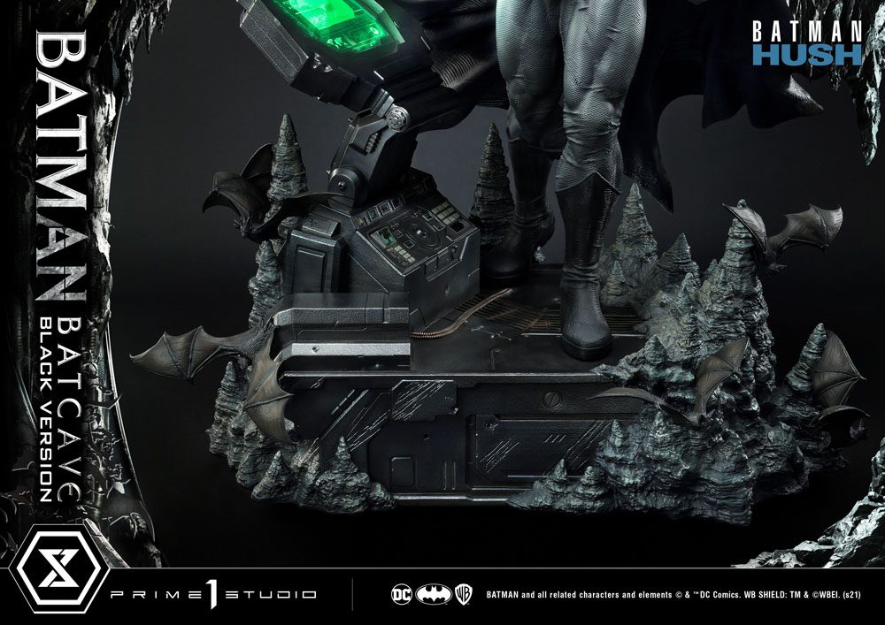 Batman Hush Batcave Black Version