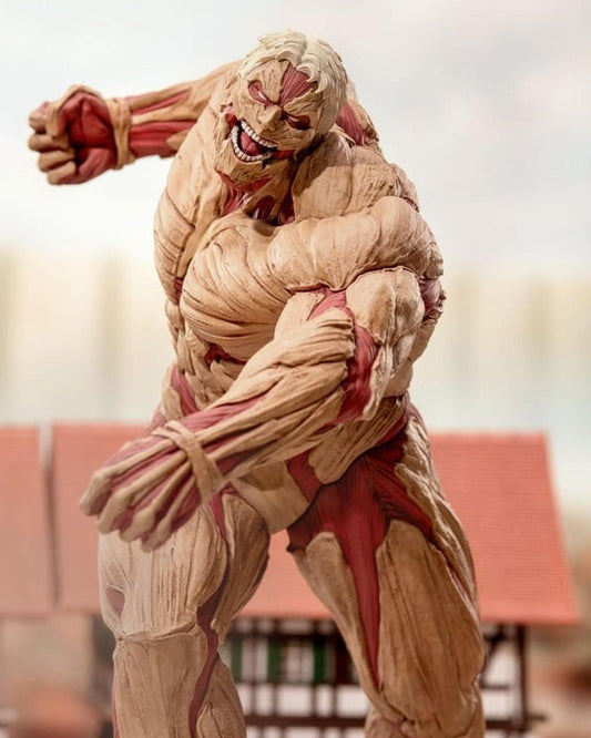 Attack on Titan GigantiX Figure REINER BRAUN ARMORED TITAN